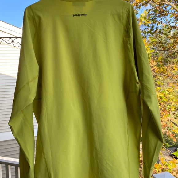 Patagonia ‘citrine green’ wind jacket MEN’S LARGE - Picture 4 of 4